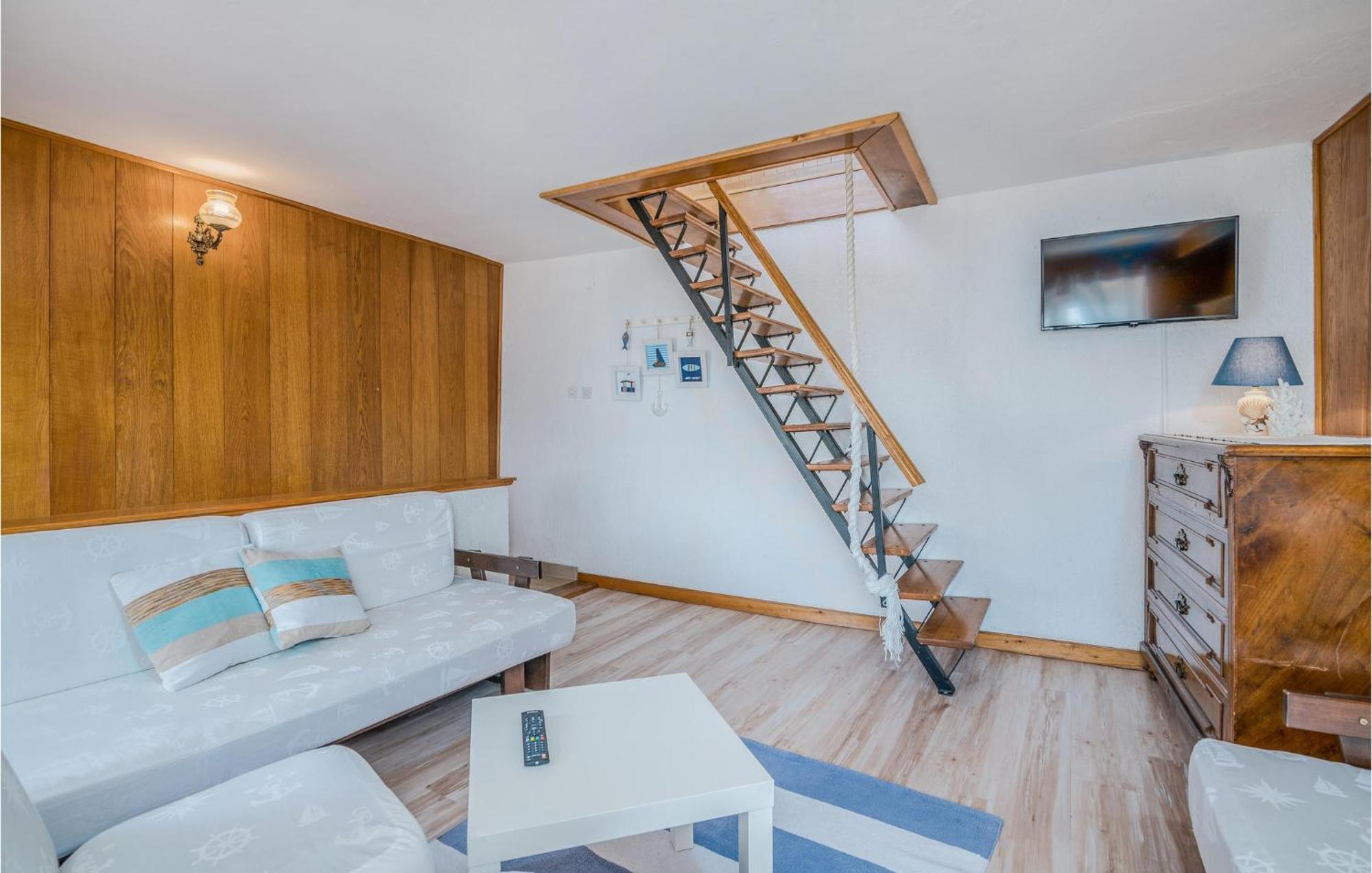 2 Bedroom Gorgeous Home In Baska Exterior photo